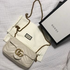 Authentic Gucci GG MARMONT SUPER MINI BAG